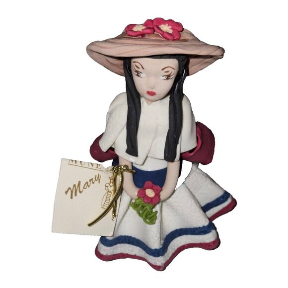 Mary Munecas Porcelainicron Doll Figure RARE - Picture 3 of 9